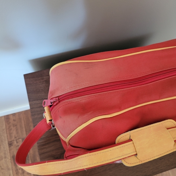 SOLD Vintage Strawberry Shortcake Satchel Bag 🎒 - Picture 7 of 13